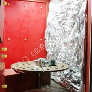 喷砂防护服：自动喷砂房机器人防护解决方案