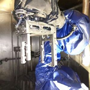 清洗机器人防护服的防护效果及优势