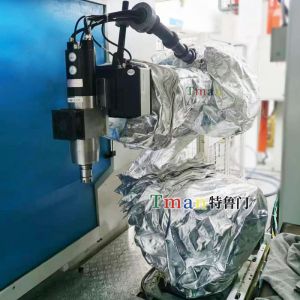 火焰切割机器人防护服的价值与养护指南