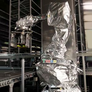 从清洁到存放：机器人防寒防护服的维护手册