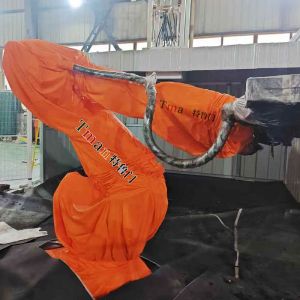 IRB6700防尘机器人防护服：挡住车间粉尘伤害